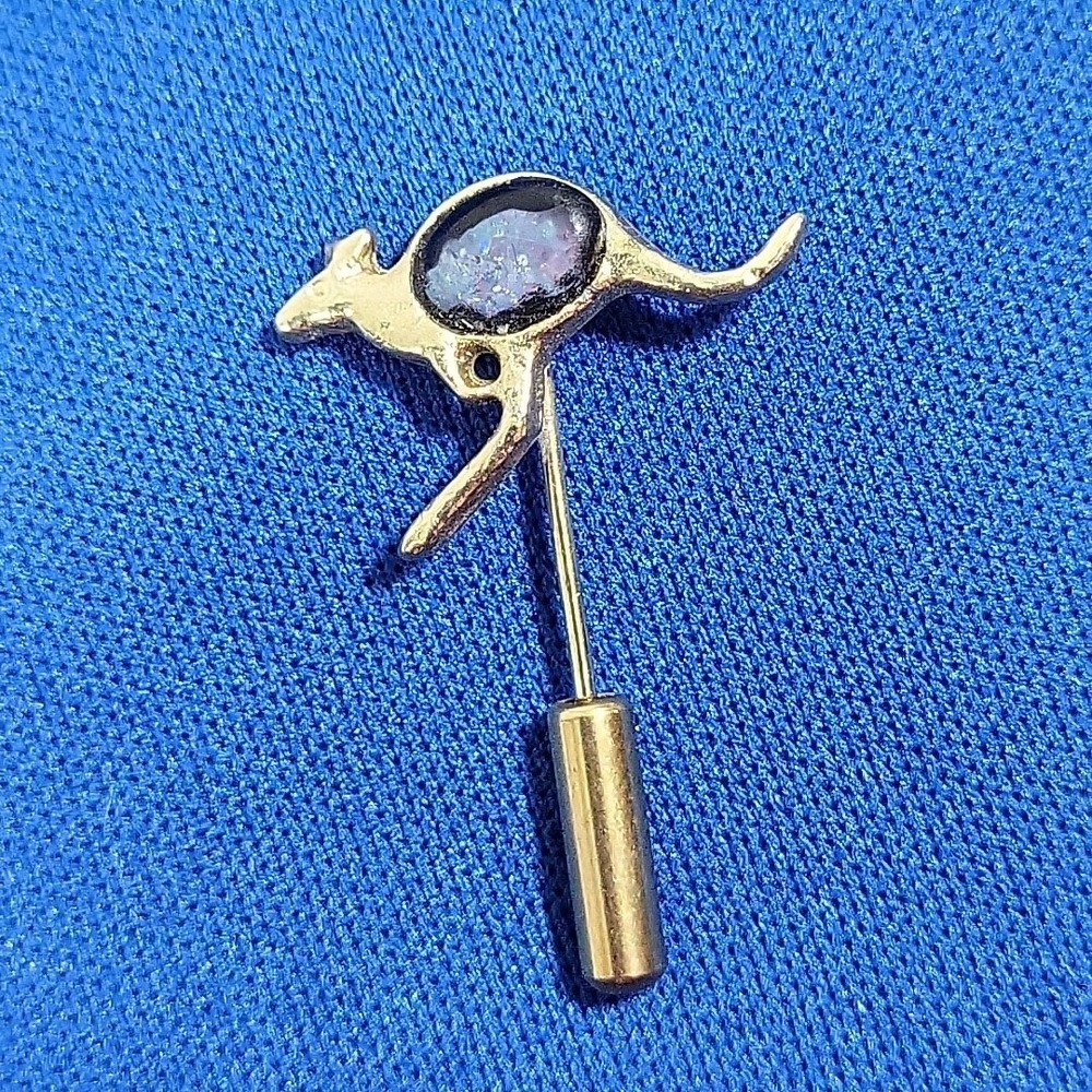 Vtg Kangaroo Stick Pin Australian Opal Chip Souvenir Brooch Gold Tone Jumping - Picture 2 of 5